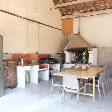 Villa Pretty Detached House With Swimming Pool In The Village Of Mouries