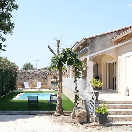Villa Pretty Detached House With Swimming Pool In The Village Of